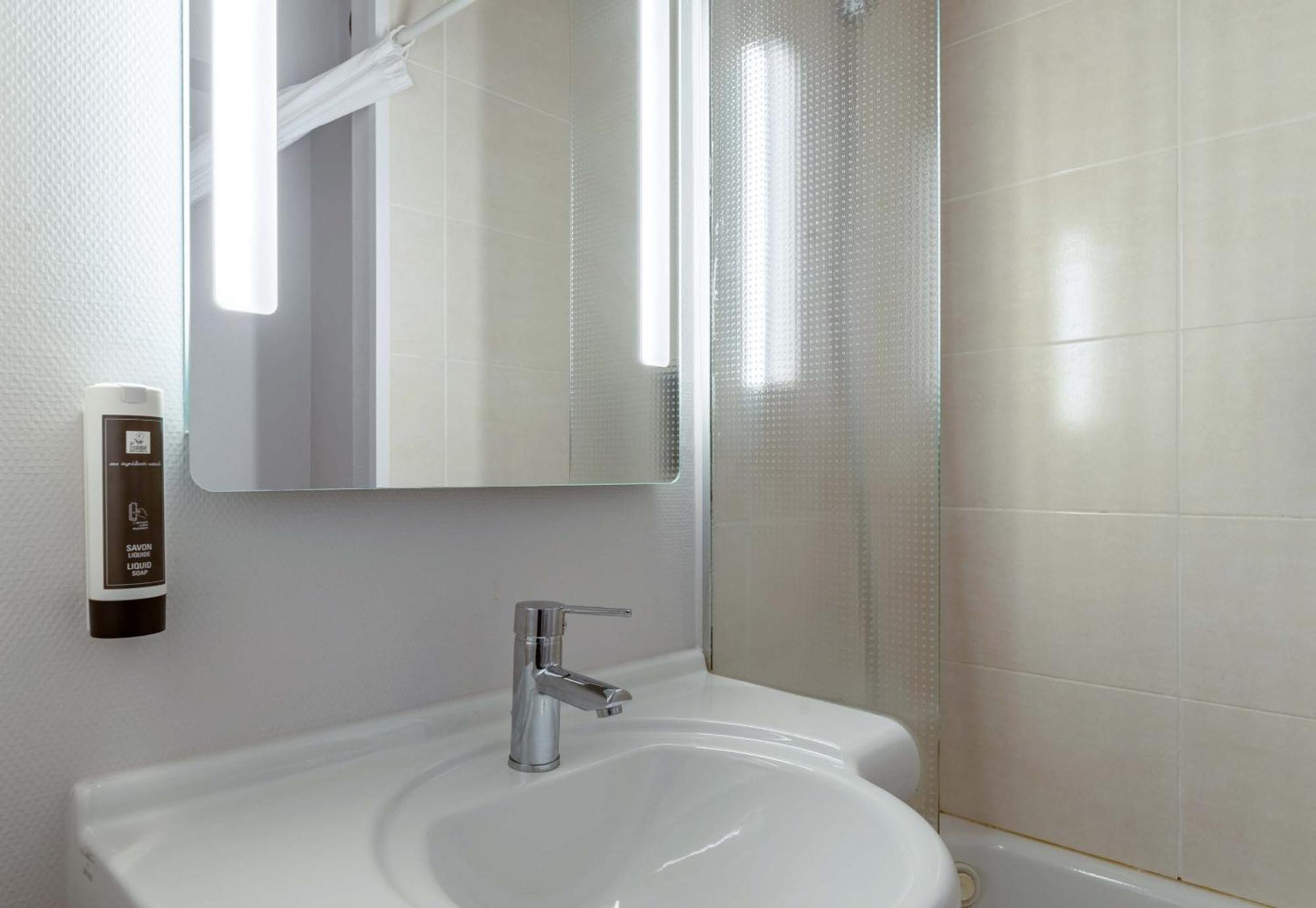 B&B Hotel Le Havre Harfleur 1 Bagian luar foto